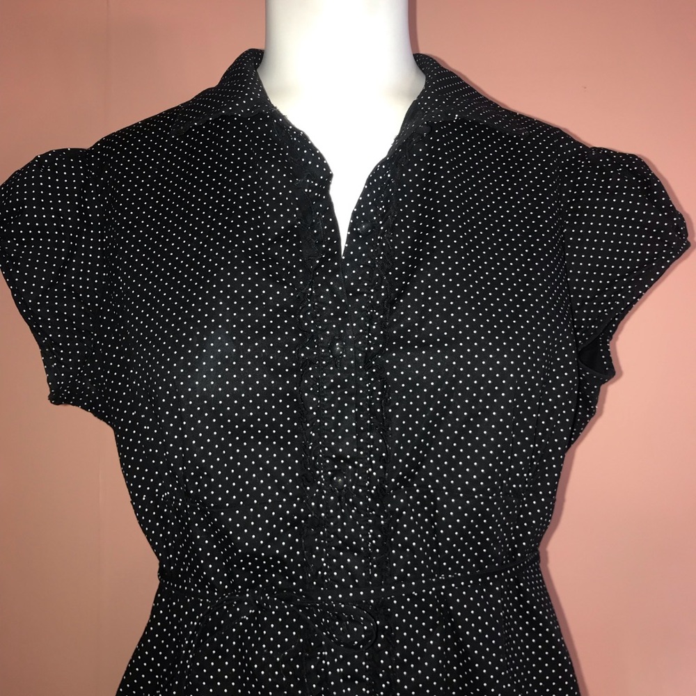 Maurices sz L button up blouse white dots.
